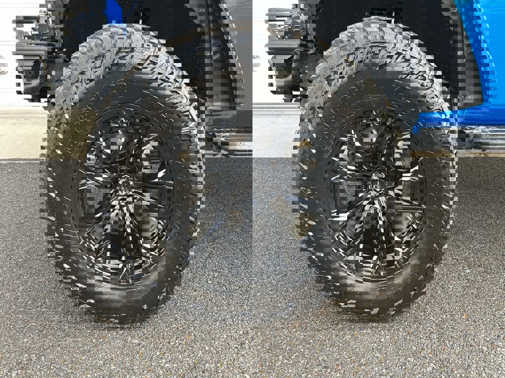 Used 2025 Jeep Wrangler Unlimited Rubicon image 11