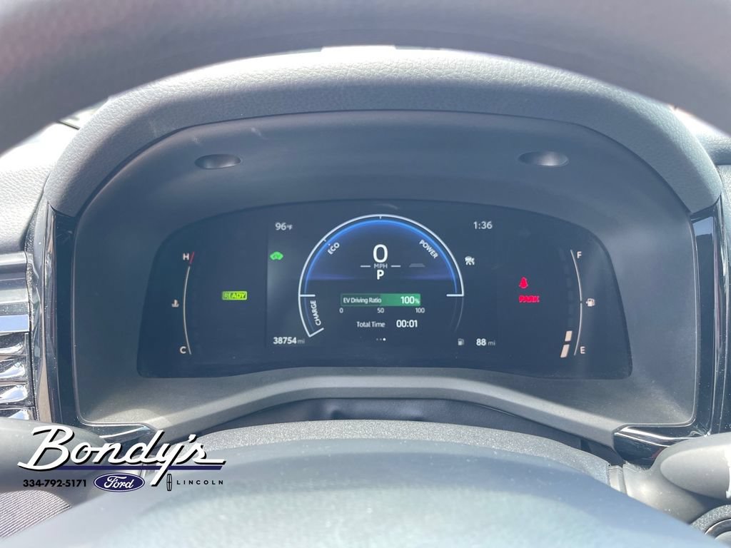 Used 2025 Toyota Camry LE FWD image 4