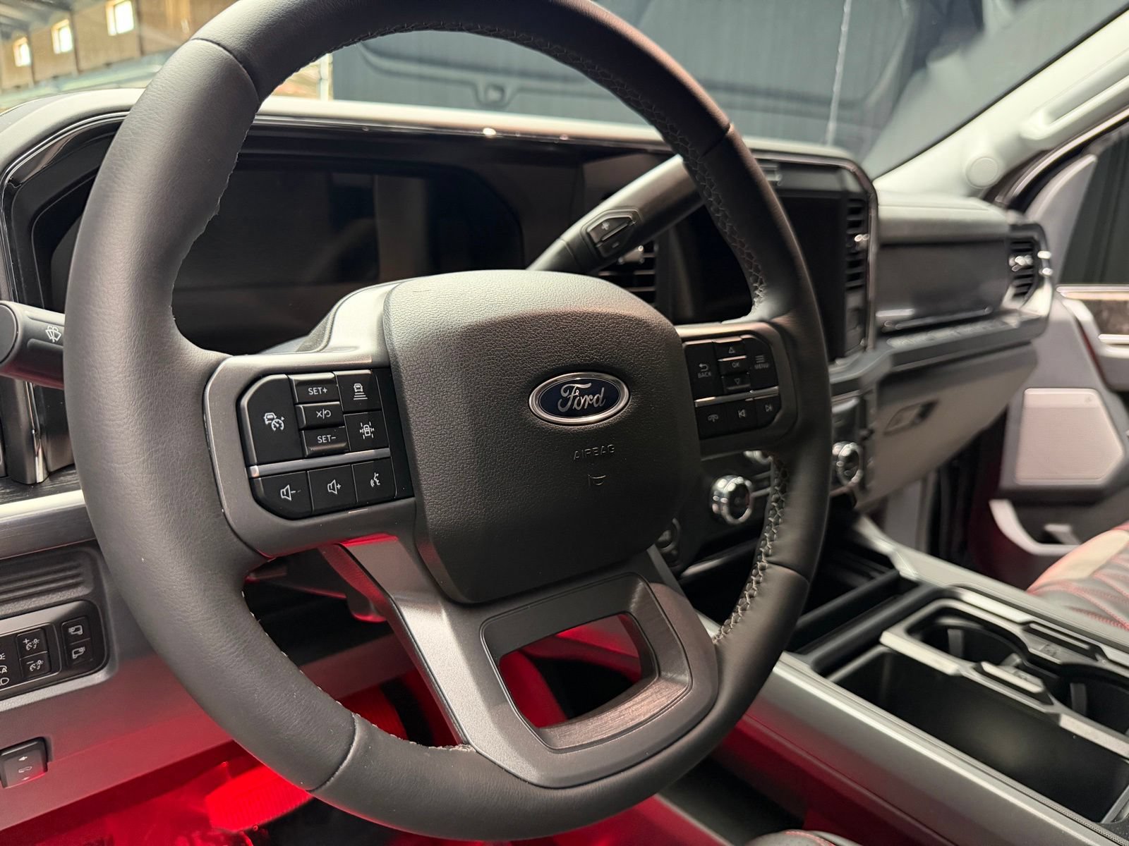 Used 2026 Ford F250 Lariat w/ Black Appearance Package AWD/4WD image 30