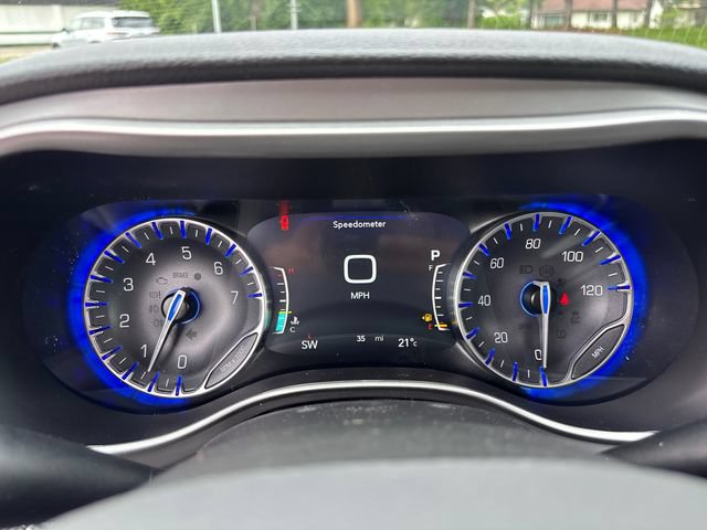 New 2027 Chrysler Pacifica Limited AWD/4WD image 21