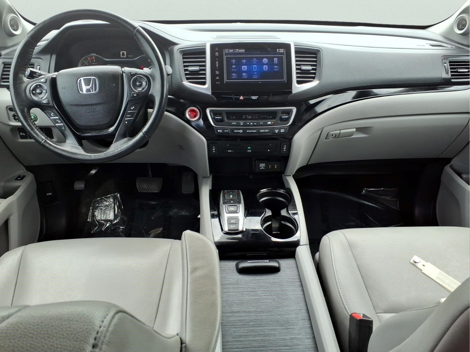 Used 2017 Honda Pilot Touring image 15