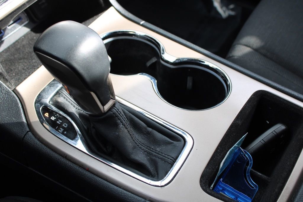 Used 2016 Jeep Grand Cherokee Laredo image 36