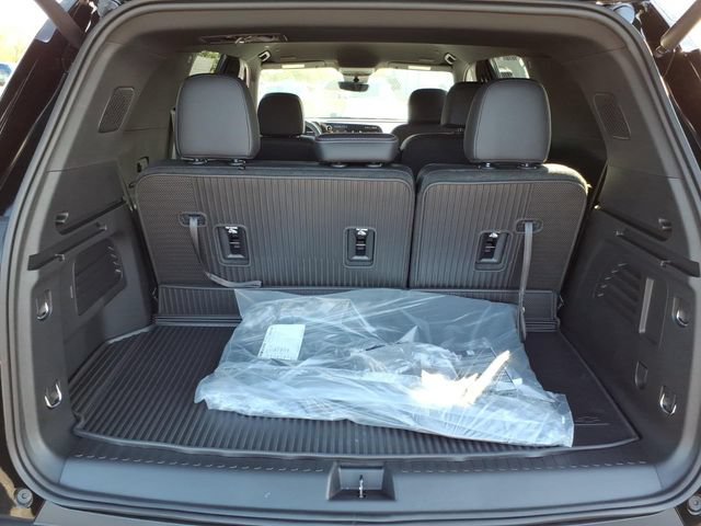 New 2027 Chevrolet Traverse LT w/ Midnight/Sport Edition AWD/4WD image 11