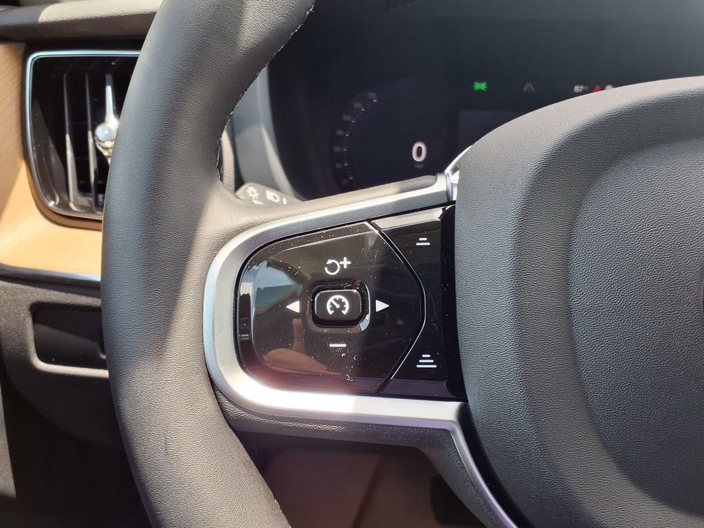 New 2026 Volvo XC60 B5 Core AWD/4WD image 21