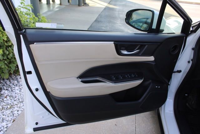 Used 2018 Honda Clarity Plug-In Hybrid image 14
