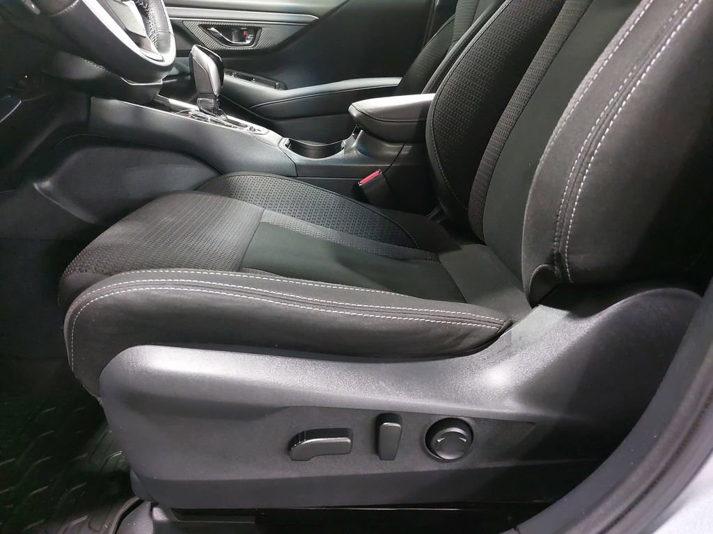 Used 2022 Subaru Outback Premium image 27