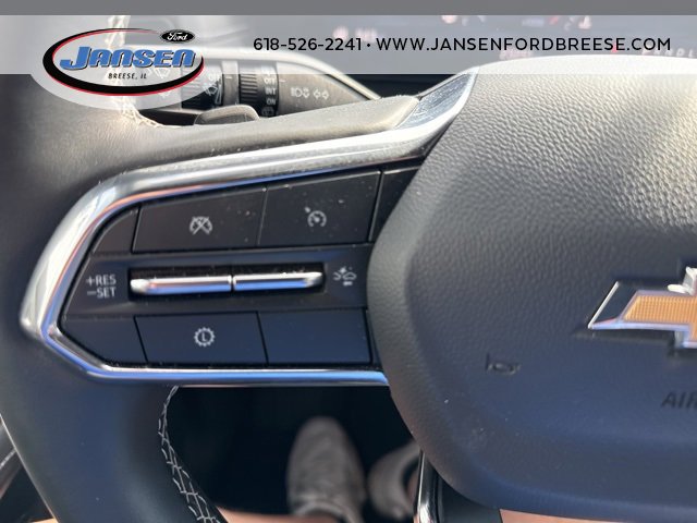 Used 2025 Chevrolet Traverse LT image 14