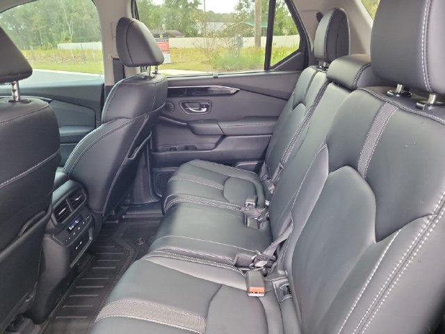 Used 2025 Honda Pilot EX-L image 14