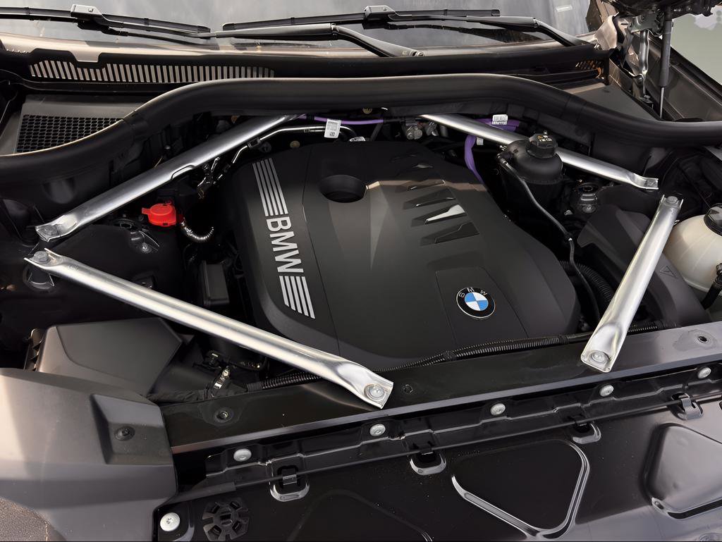 Used 2025 BMW X7 xDrive40i image 33