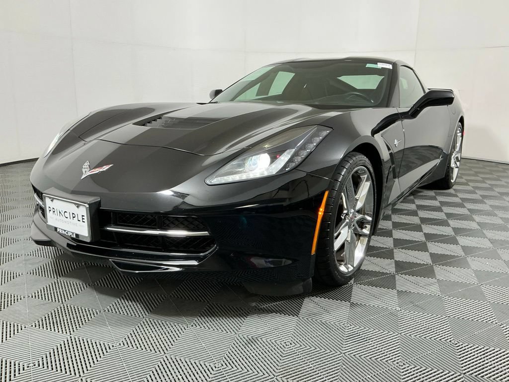 Used 2014 Chevrolet Corvette Stingray Coupe w/ 3LT Preferred Equipment Group RWD image 2