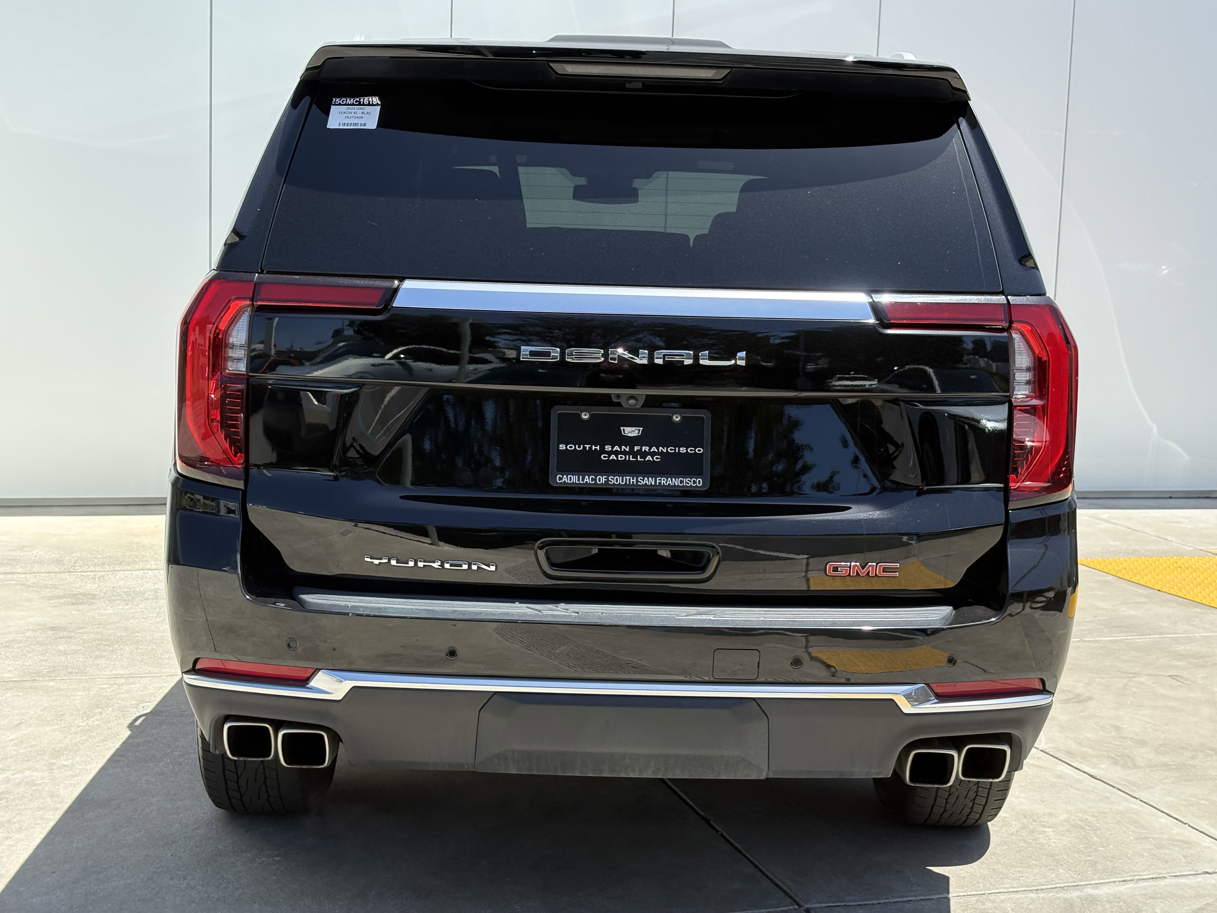 Used 2025 GMC Yukon XL Denali AWD/4WD image 8