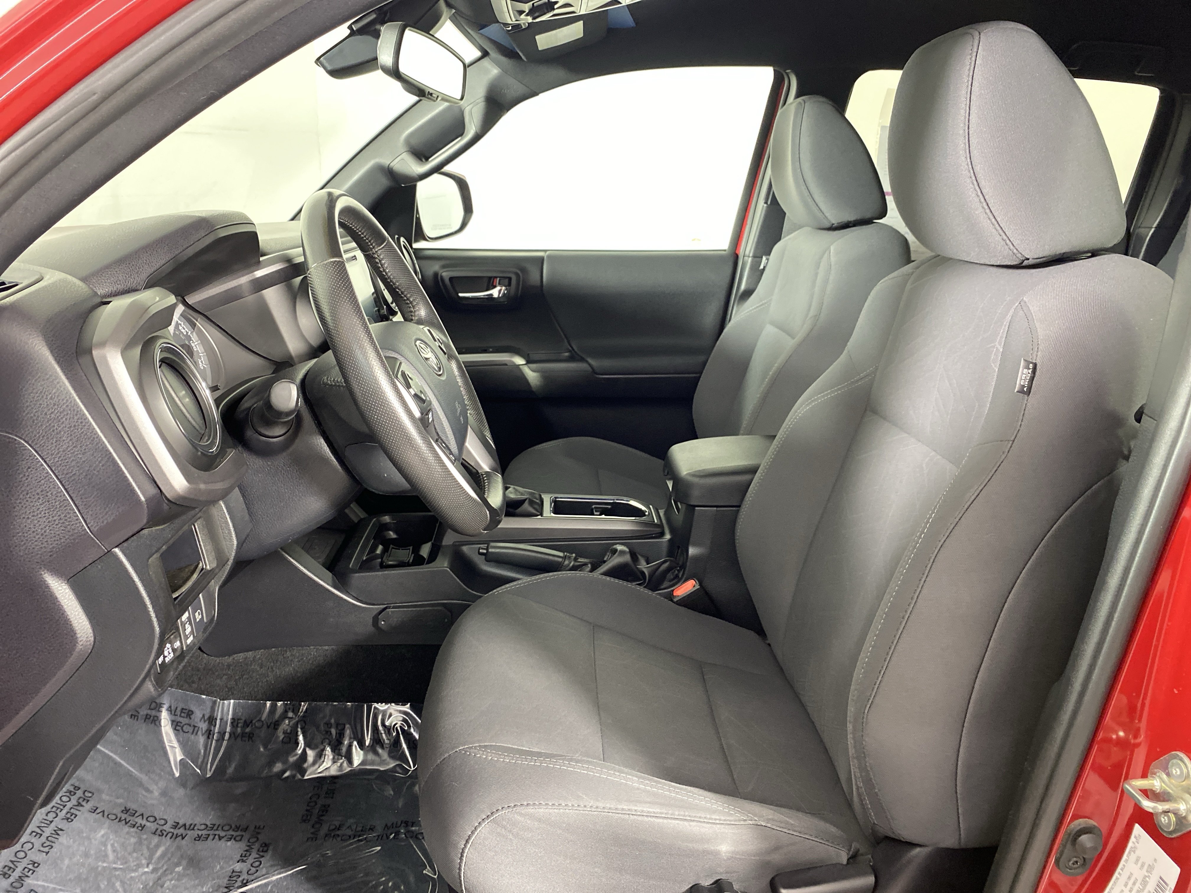 Used 2019 Toyota Tacoma TRD Off-Road AWD/4WD image 15