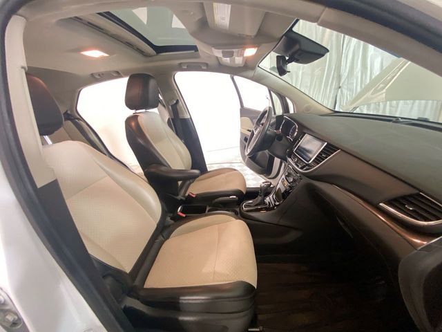 Used 2021 Buick Encore Preferred w/ Safety Package II image 37