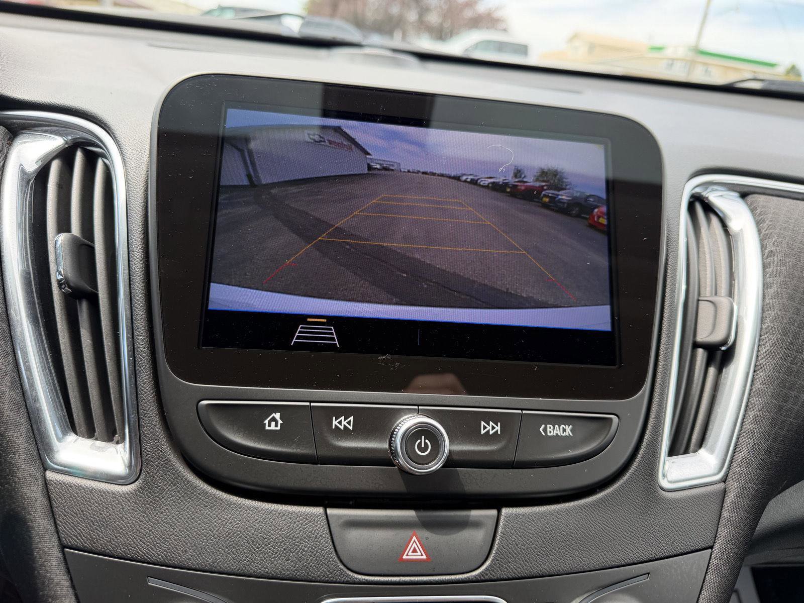 Used 2019 Chevrolet Malibu LT FWD image 15