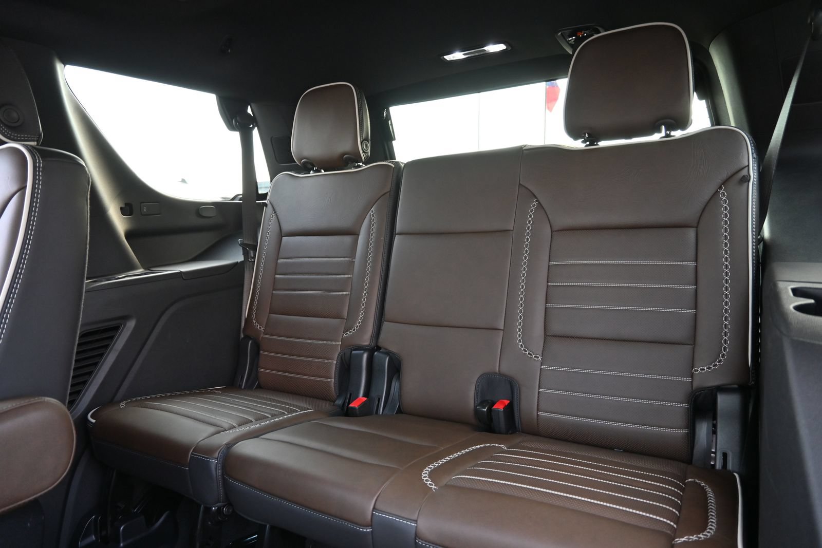 Used 2025 GMC Yukon Denali Ultimate AWD/4WD image 21