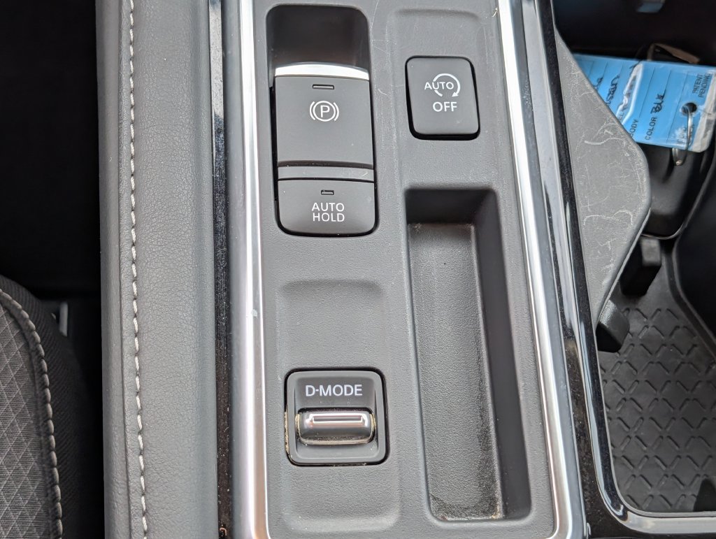 Used 2026 Nissan Pathfinder SV FWD image 16