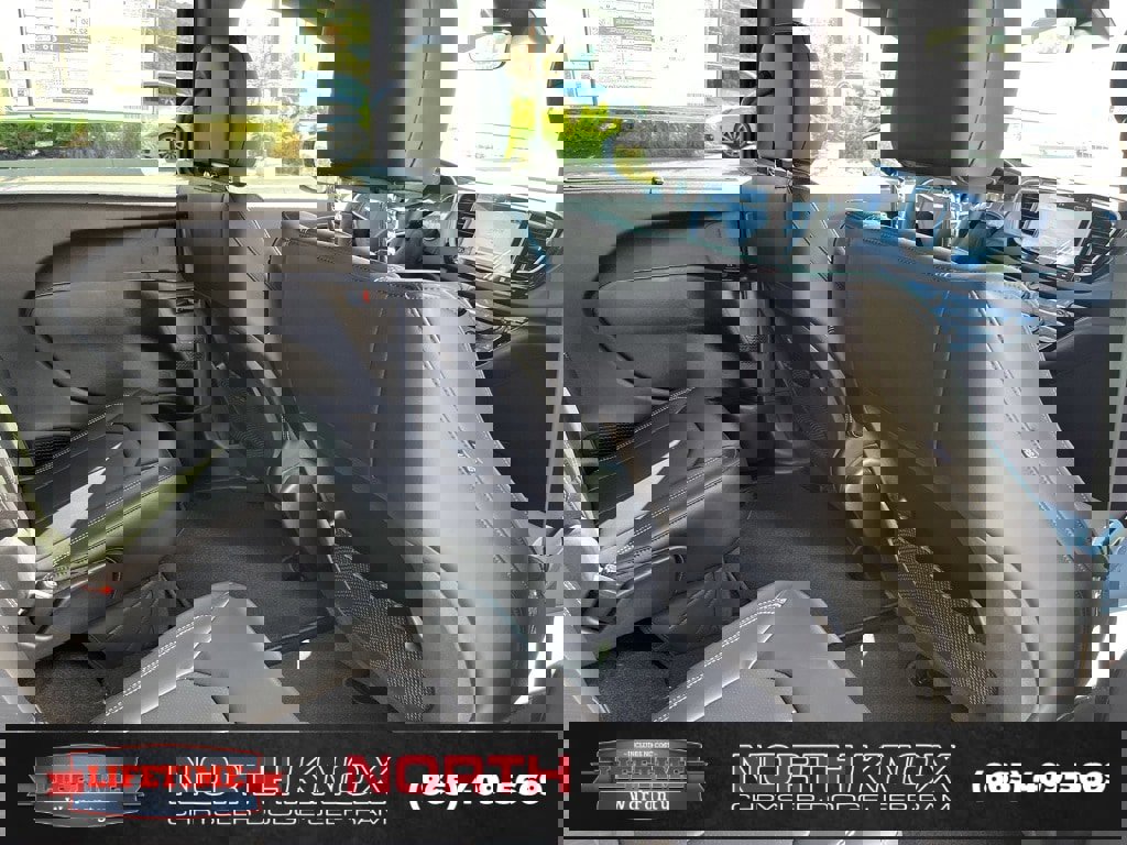 New 2026 Chrysler Voyager LX image 26