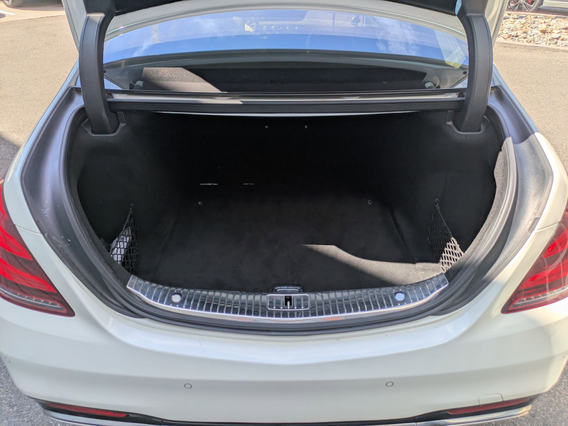 Used 2019 Mercedes-Benz S 560 4MATIC Sedan image 29