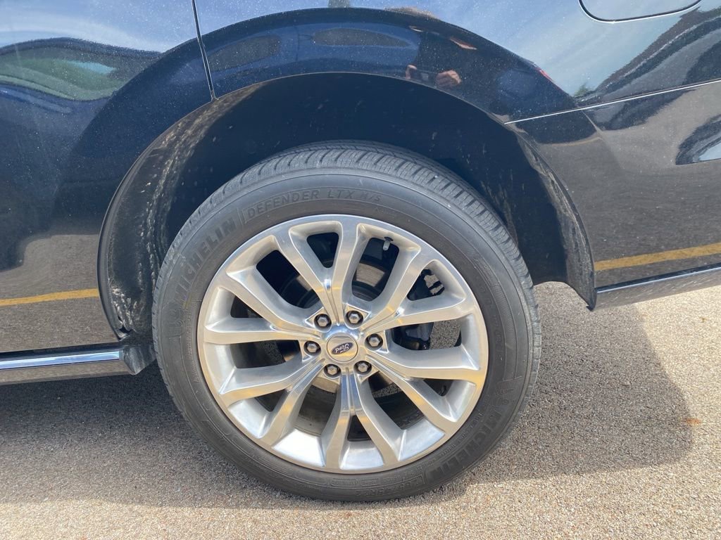 Used 2018 Ford Expedition Platinum RWD image 12