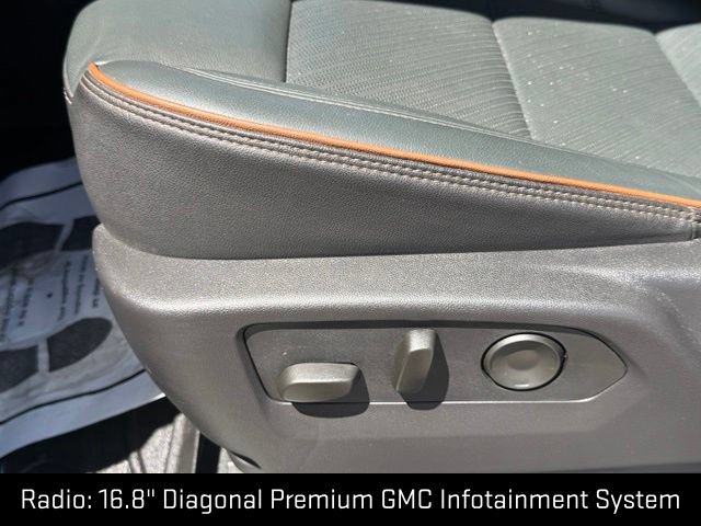 Used 2025 GMC Yukon AT4 w/ AT4 Premium Plus Package AWD/4WD image 18