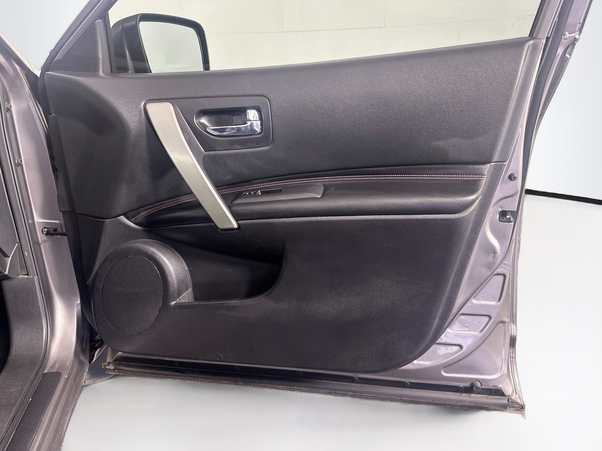 Used 2013 Nissan Rogue SL FWD image 31