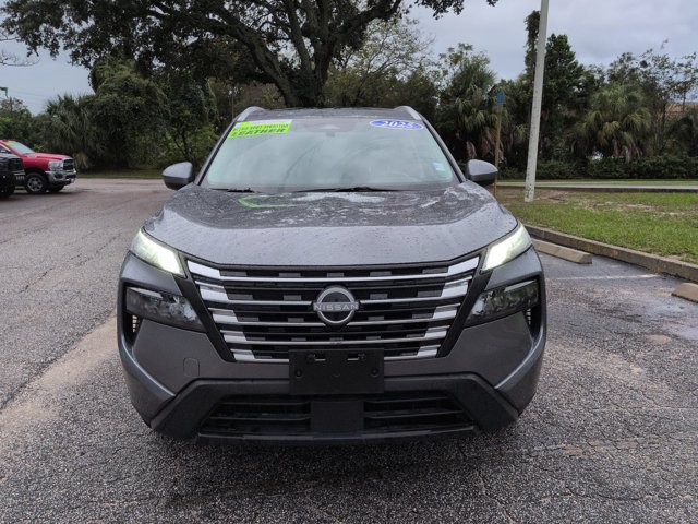 Used 2025 Nissan Rogue SV w/ SV Premium Package FWD image 9