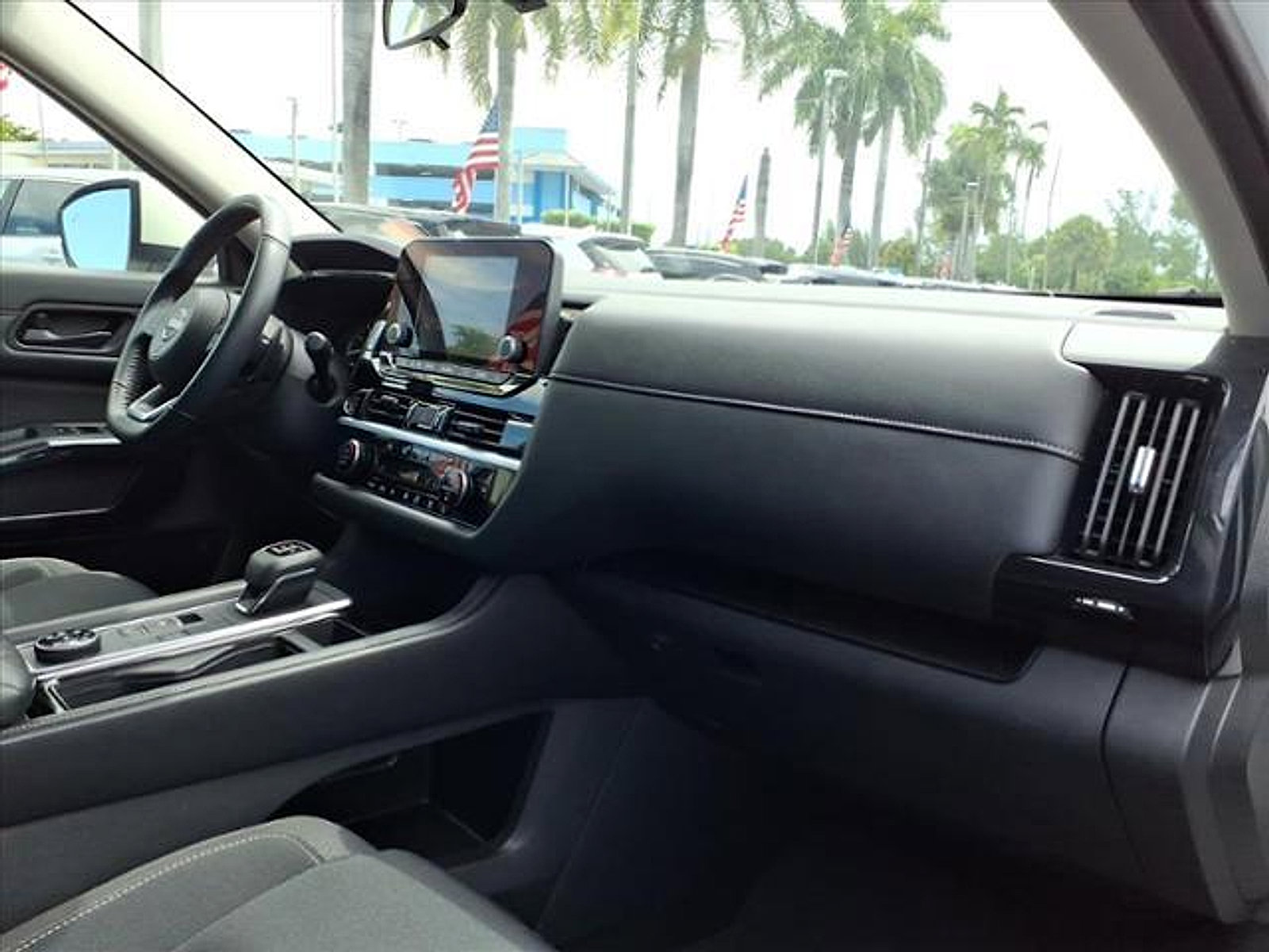 Certified 2024 Nissan Pathfinder SV image 22