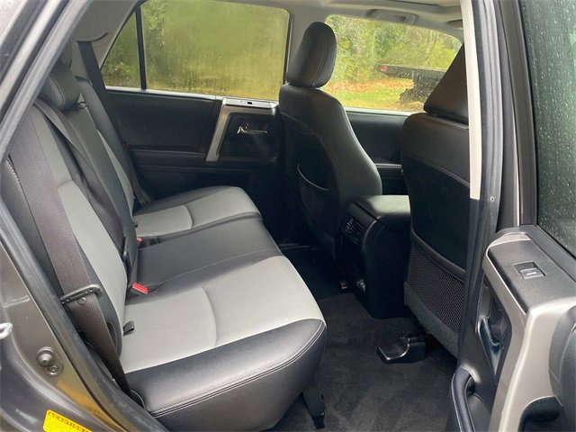 Used 2020 Toyota 4Runner SR5 Premium image 33