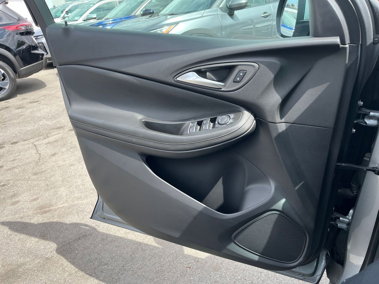 Used 2025 Buick Encore GX Preferred FWD image 18