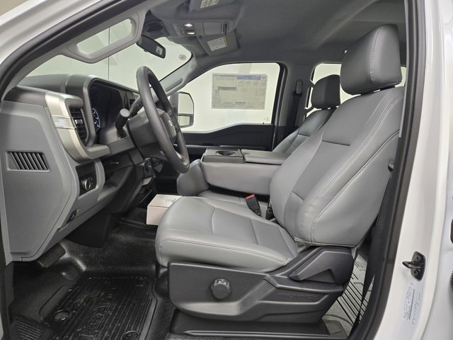 New 2025 Ford F550 4x4 Crew Cab Super Duty image 13