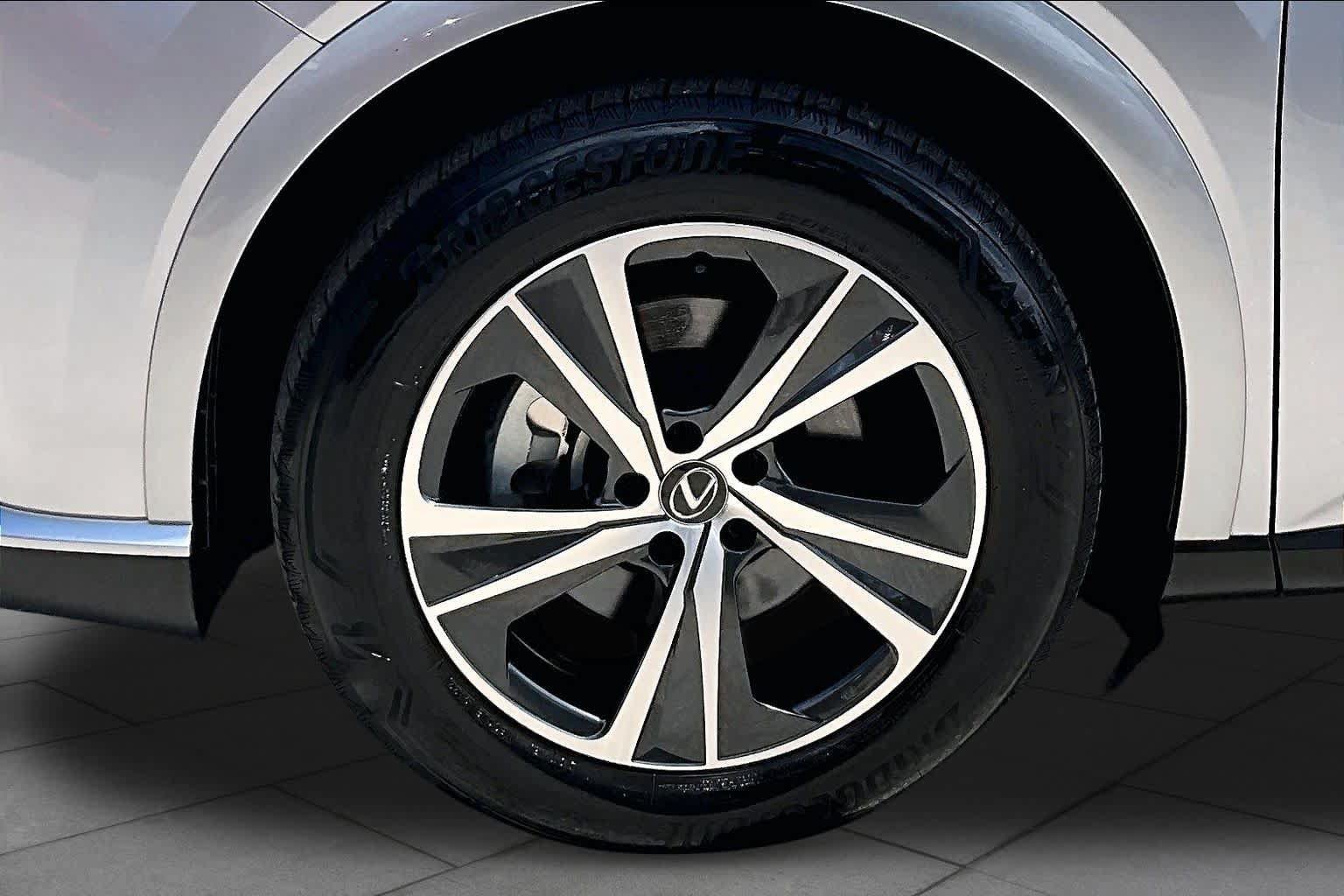 Used 2023 Lexus RX 350 Premium w/ Cold Area Package FWD image 11