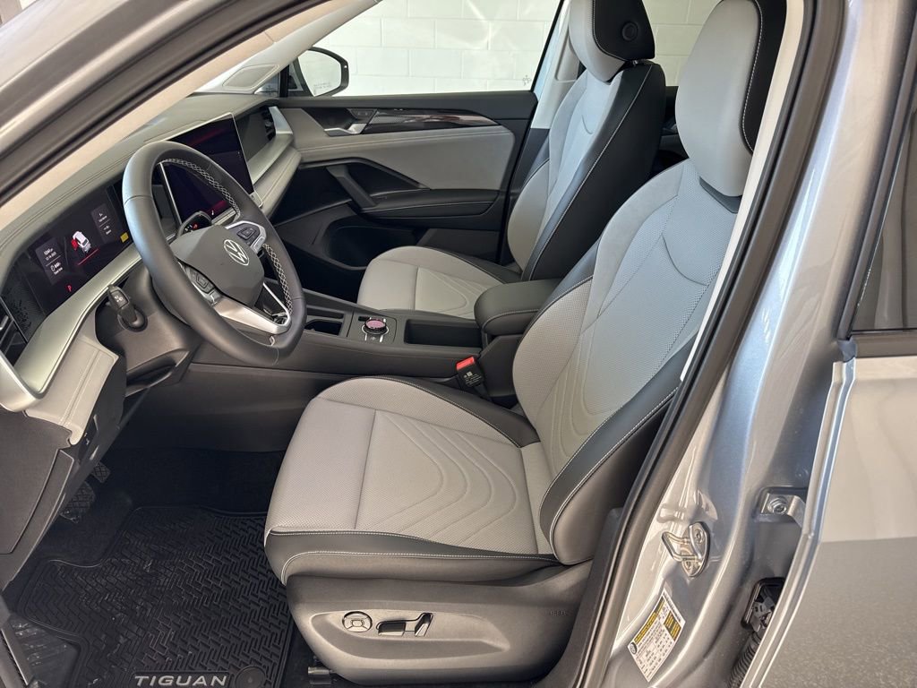 New 2026 Volkswagen Tiguan SE AWD/4WD image 15