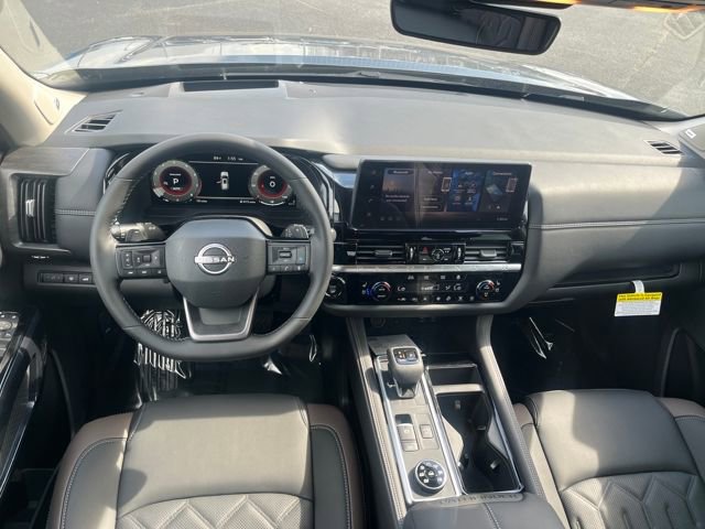 New 2026 Nissan Pathfinder Platinum AWD/4WD image 14