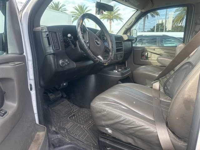 Used 2015 Chevrolet Express 2500 image 9