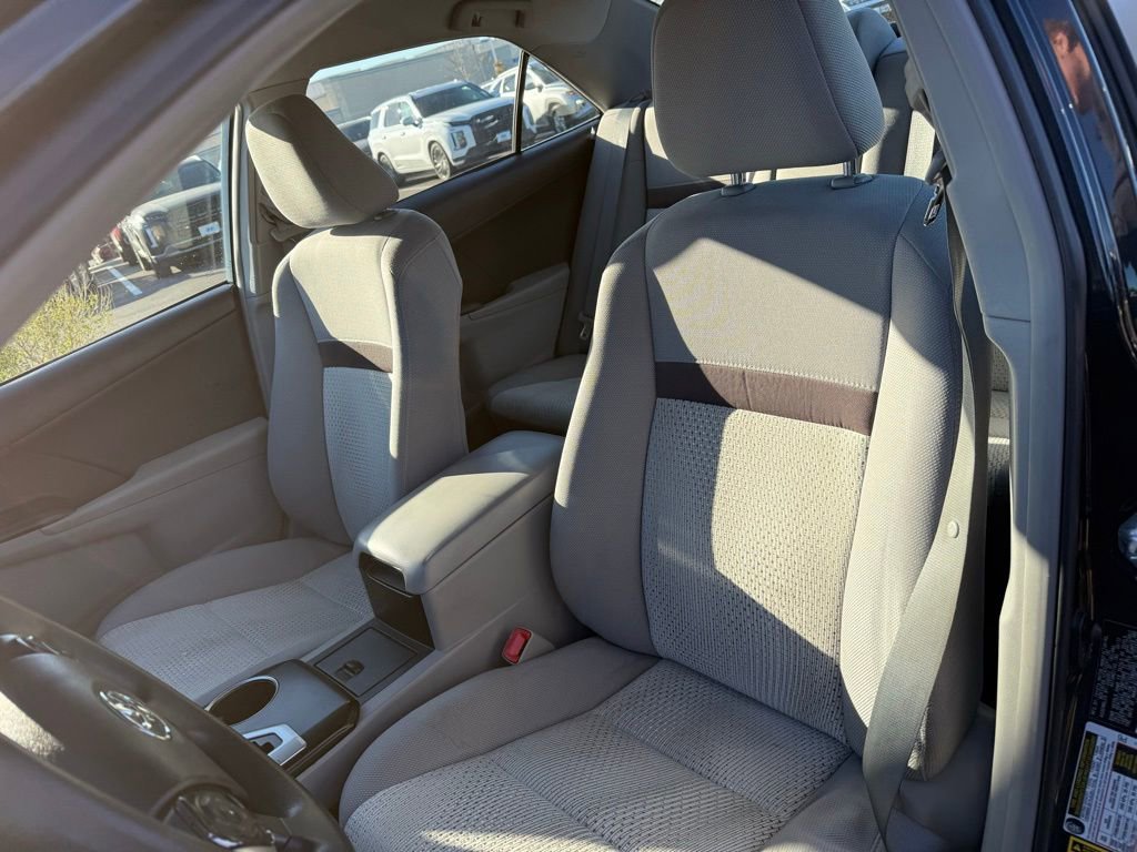 Used 2013 Toyota Camry LE image 8