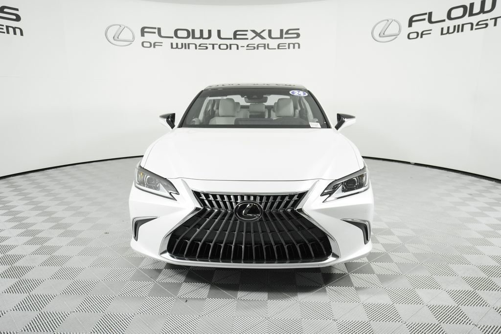 Certified 2024 Lexus ES 350 w/ Technology Package FWD image 2