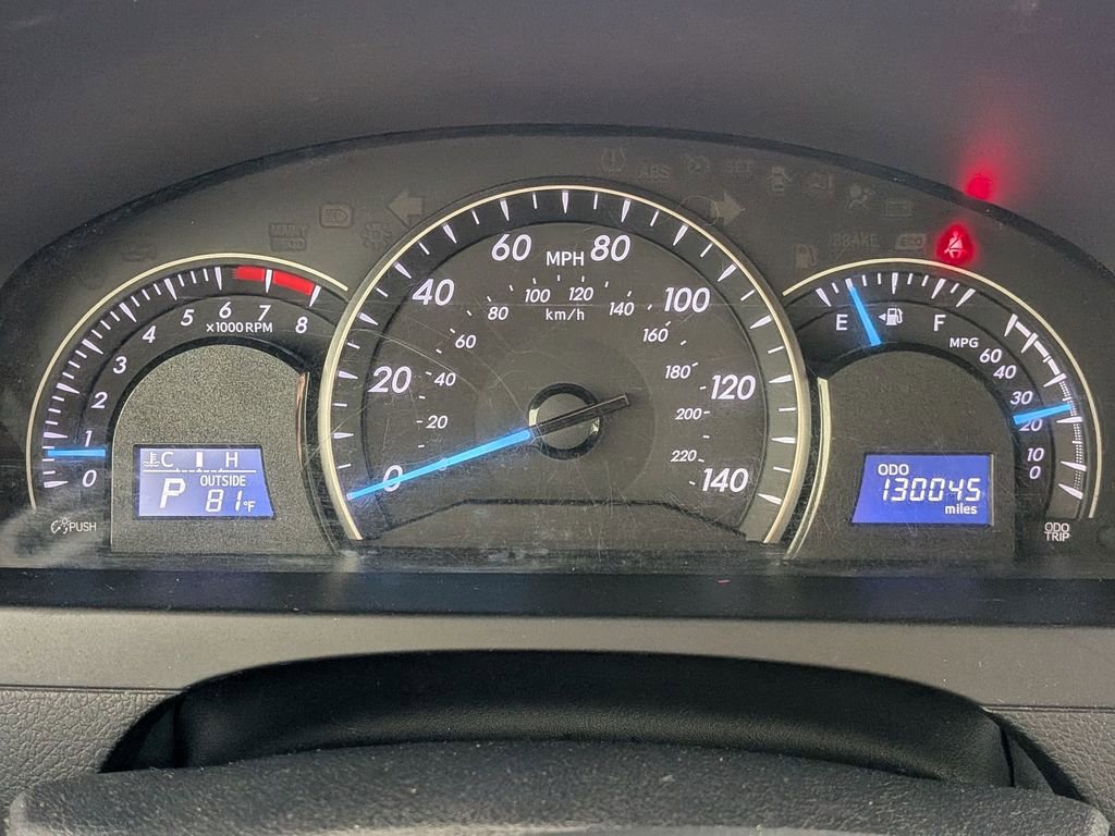 Used 2012 Toyota Camry LE FWD image 16