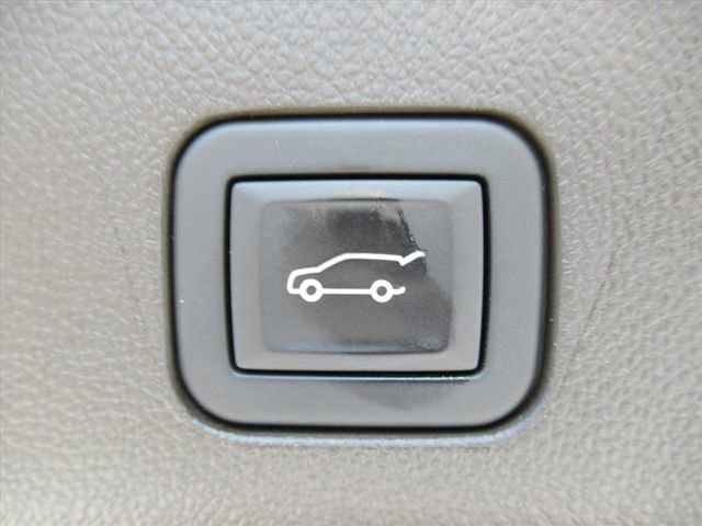 Certified 2024 Cadillac Escalade Sport w/ LPO, ONYX Package AWD/4WD image 42