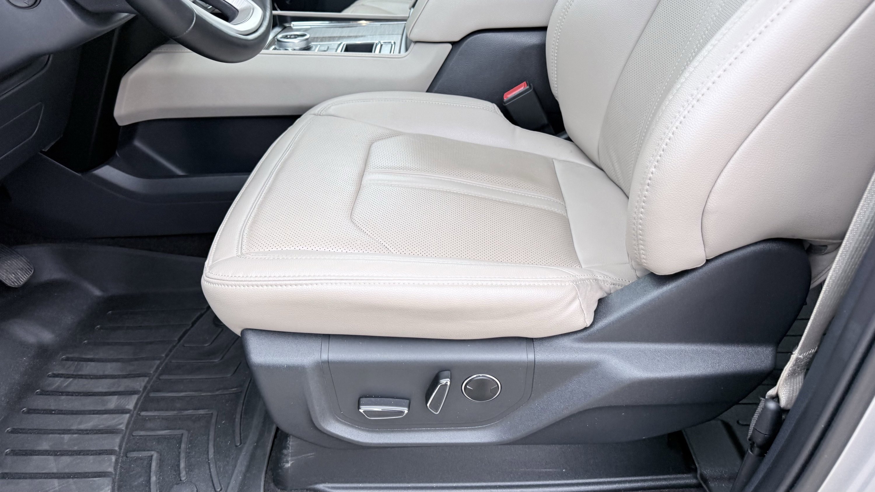 Used 2023 Ford Expedition Limited RWD image 28