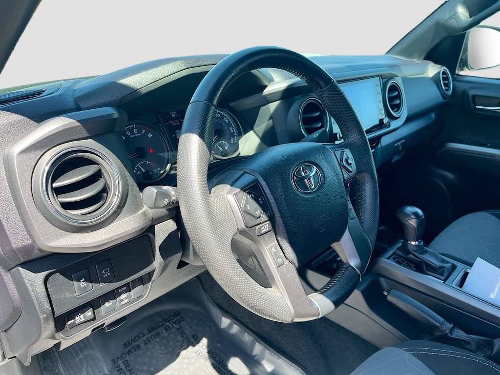 Used 2023 Toyota Tacoma TRD Off-Road w/ Advanced Technology Package AWD/4WD image 9