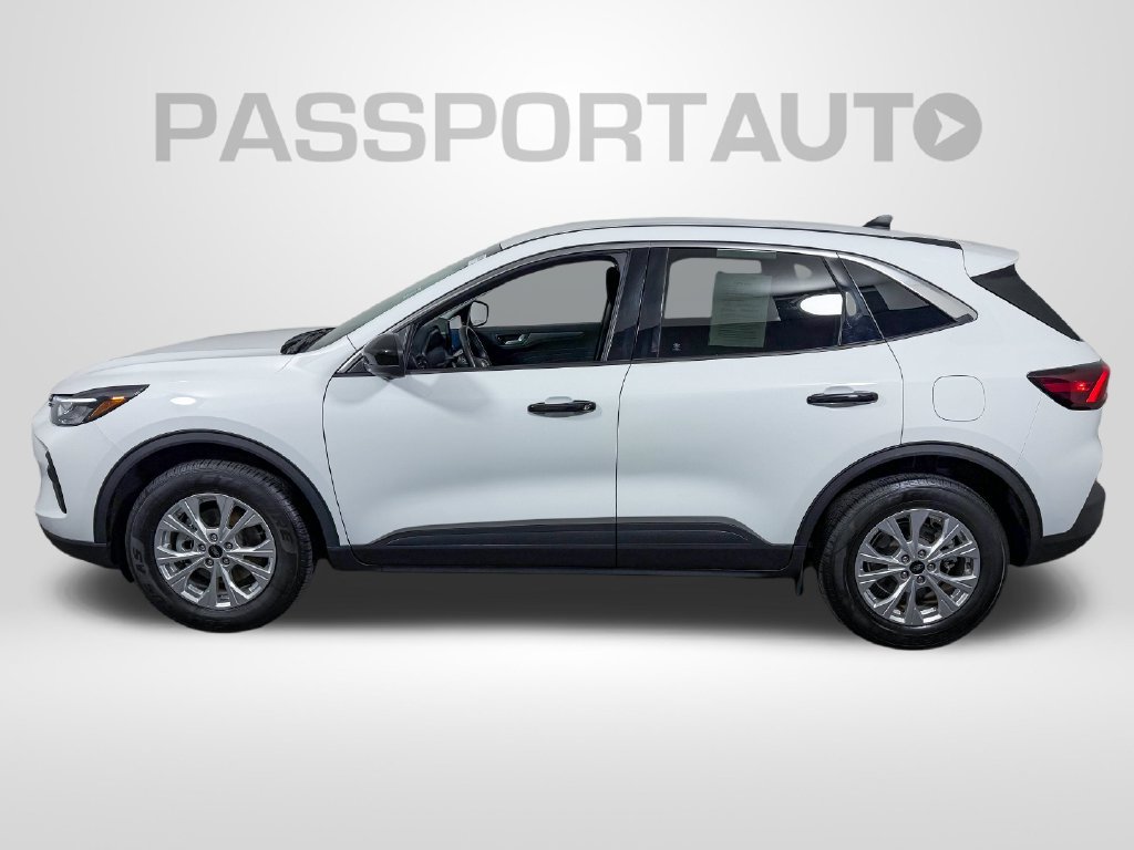 Used 2023 Ford Escape Active w/ Tech Pack #2 AWD/4WD image 9