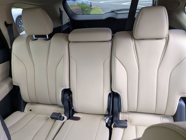 Certified 2025 Acura MDX w/ Technology Package image 32