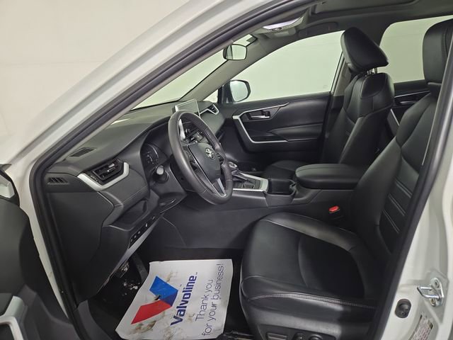 Used 2023 Toyota RAV4 XLE Premium image 12