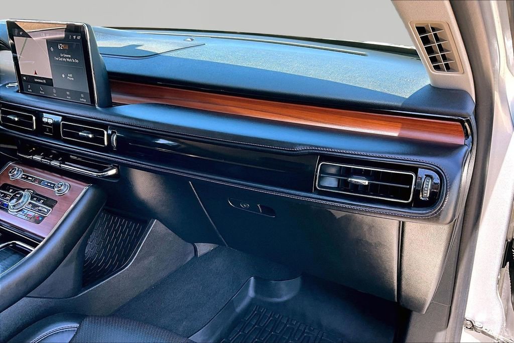 Used 2020 Lincoln Aviator Reserve w/ Elements Package Plus RWD image 17