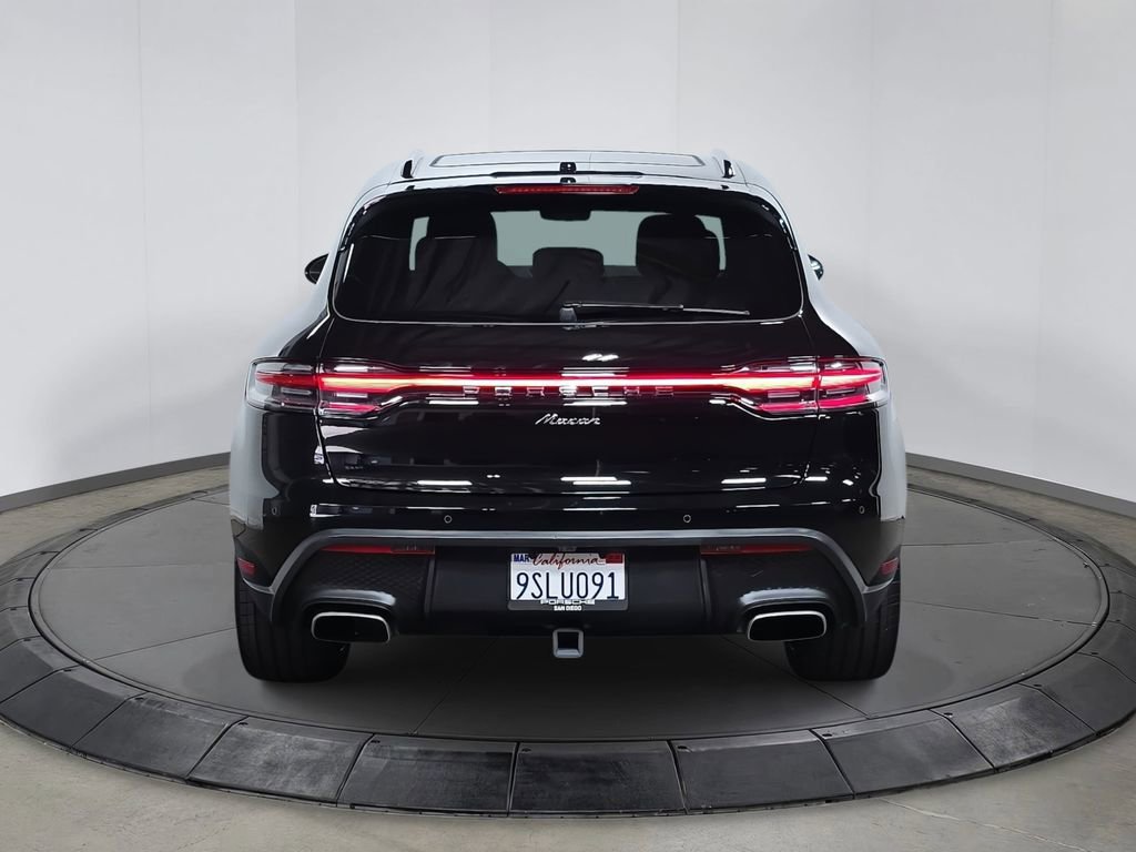 Certified 2025 Porsche Macan image 6