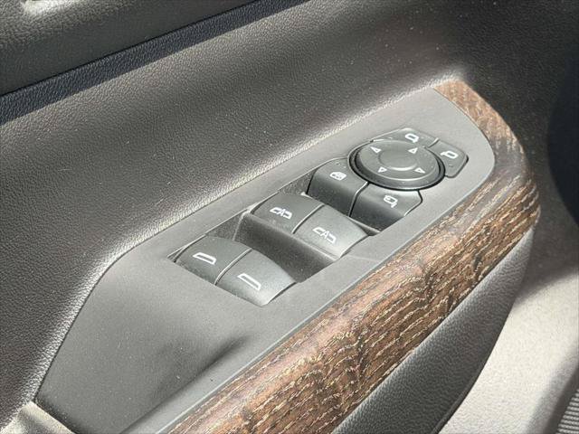Used 2022 GMC Acadia Denali w/ Denali Technology Package AWD/4WD image 19