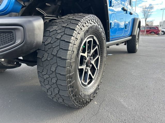 Used 2024 Jeep Gladiator Rubicon w/ Technology Group image 11