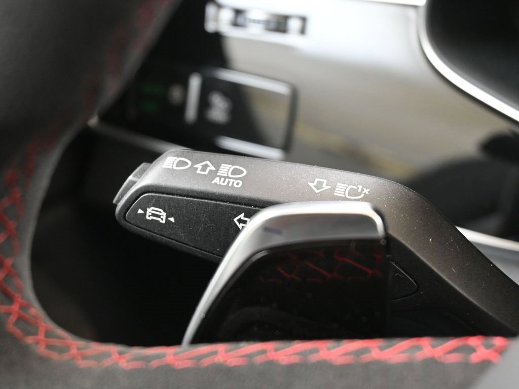 Used 2025 Audi RS Q8 performance w/ RS Design Package - Red image 30