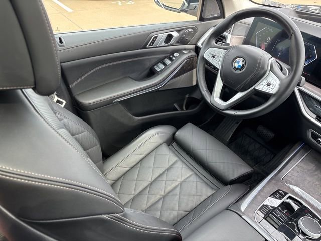 Used 2024 BMW X7 xDrive40i w/ Premium Package AWD/4WD image 17