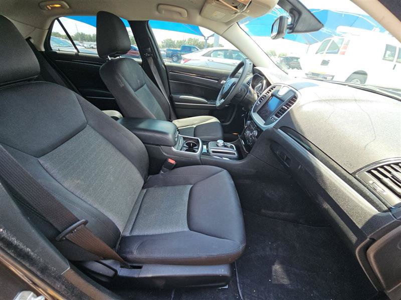 Used 2023 Chrysler 300 Touring w/ Sport Appearance Package RWD image 7